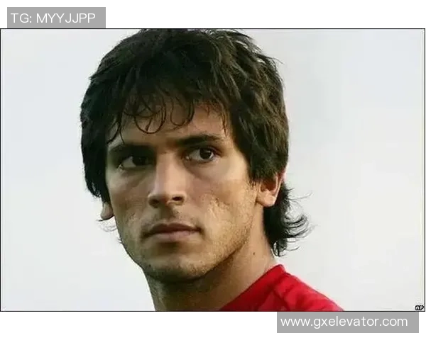 足球明星与经典电影的完美结合探寻他们的银幕人生与绿茵传奇 足球明星与经典电影的完美结合探寻他们的银幕人生与绿茵传奇